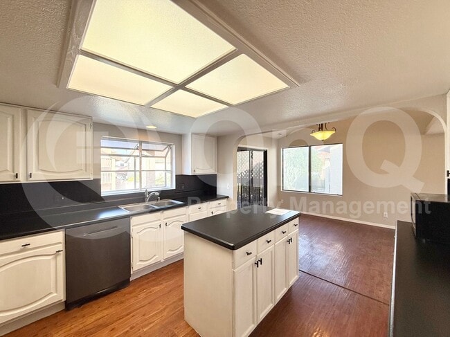 Photo - 1220 W Sea Crest Dr