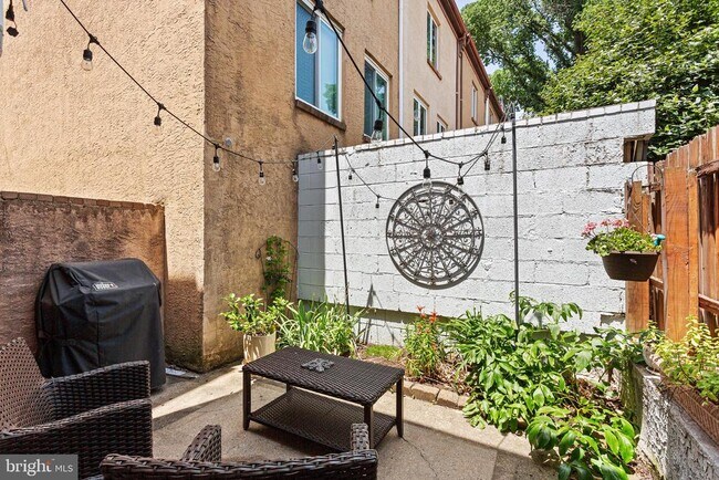 Photo - 2413 Aspen St