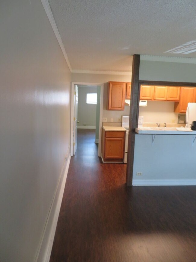 Photo - Fantastic deal on 1Bed/1Ba at Evian Towers...