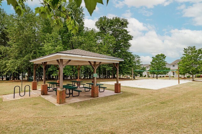 Photo - Spacious 3-Bed, 2.5-Bath Home in Lantern Walk