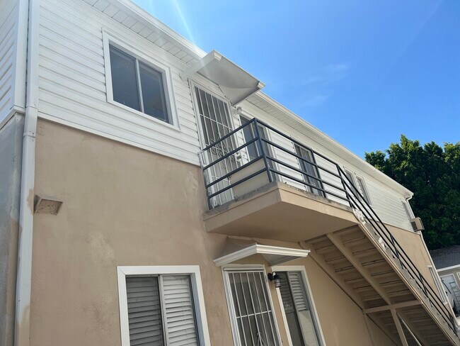 Photo - 14812 Magnolia Blvd Apartment Unit 14818 Magnolia Blvd