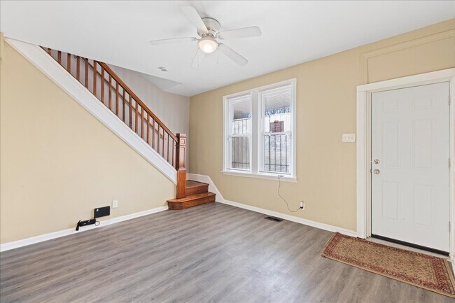 Photo - 1602 Pershing St