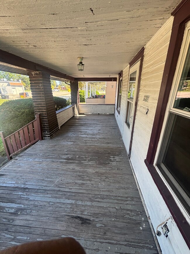 Photo - 737 Crandall Ave