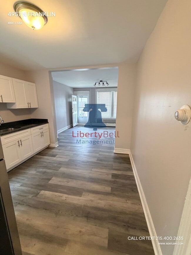 Photo - 4957 N Franklin St