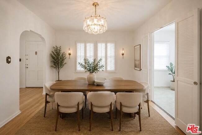 Photo - 8029 Airlane Ave