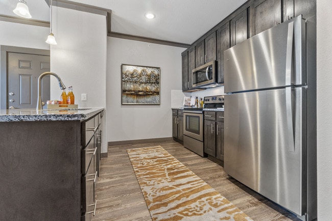 Photo - Reata West Apartments