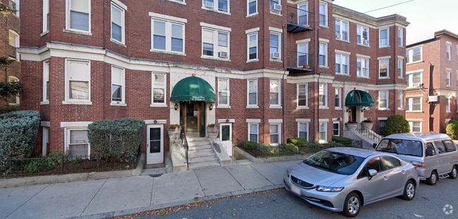 Building Photo - 11 Barrows St Rental