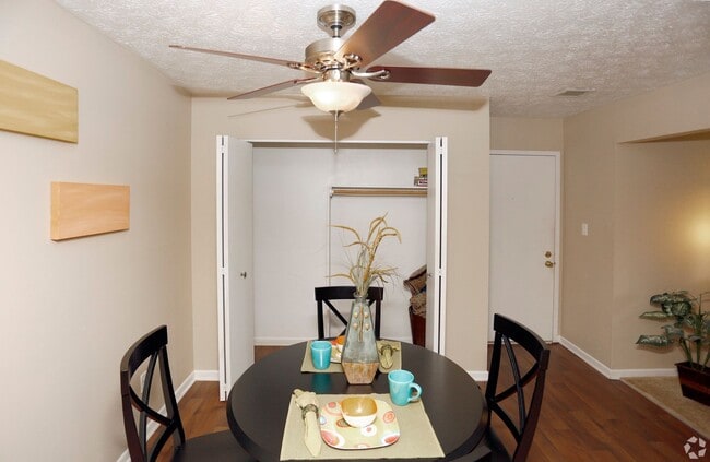 English Village Apartments