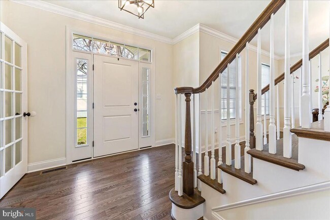 Photo - 321 Middletown Rd