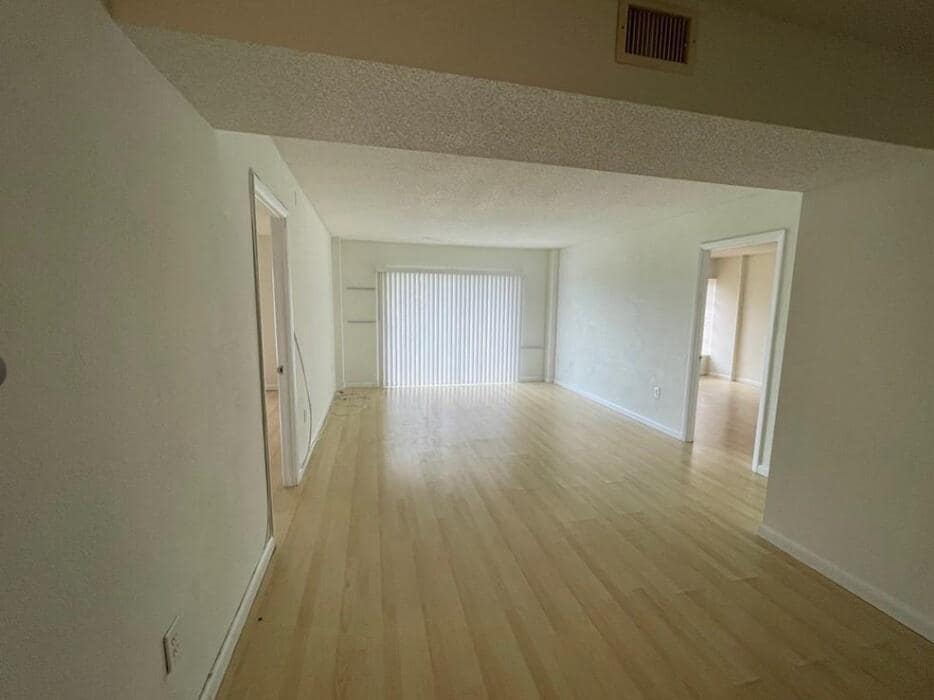 Photo - 4160 Inverrary Dr Unit 507