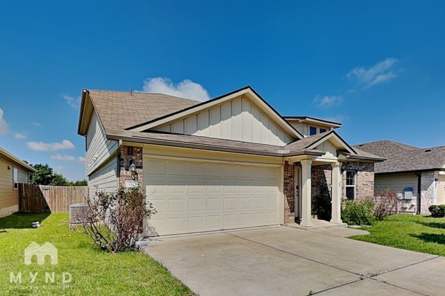Building Photo - 717 Pinnacle Dr