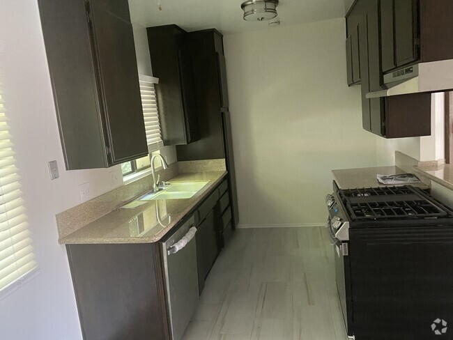 Building Photo - 361 E Santa Anita Ave Unit D Rental
