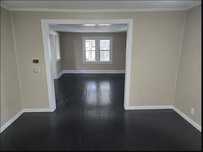 Photo - 1135 Crosby St