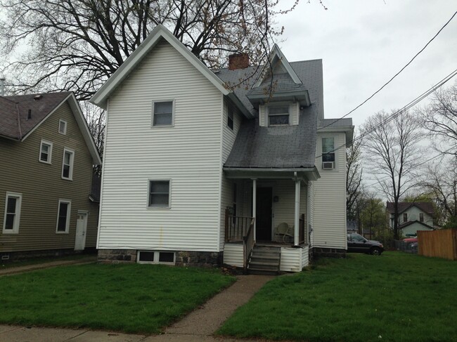 Photo - 1114 Seymour Ave