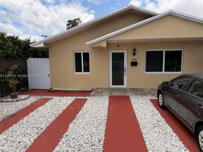 Photo - 252 NW 50th Ave