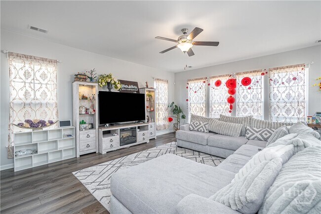 Photo - 150 Sessile Oak Dr