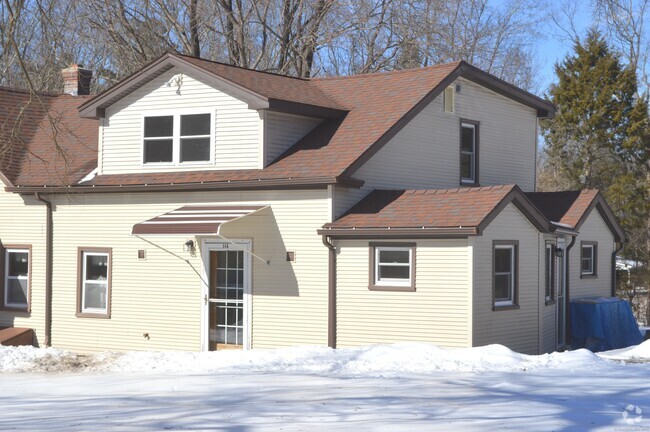 Building Photo - 84 Snake Meadow Rd Unit A Rental