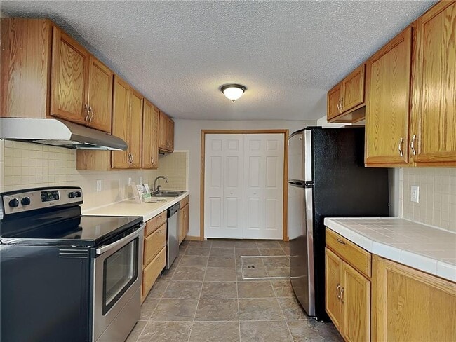 Photo - 123 4th Ave E