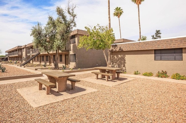 Photo - Serrano Gardens