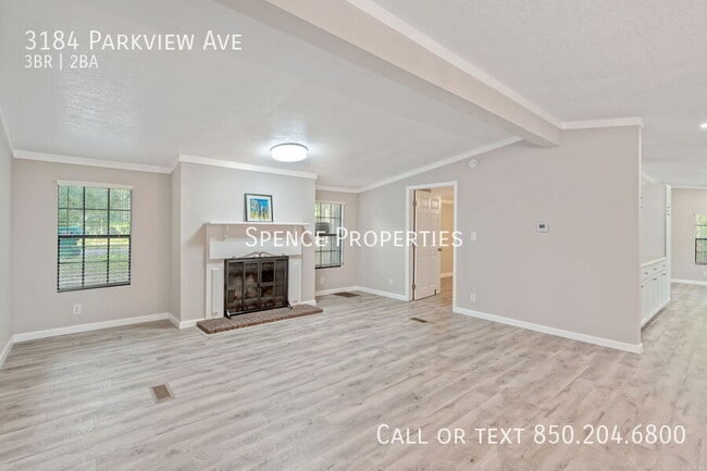 Building Photo - 3184 Parkview Ave