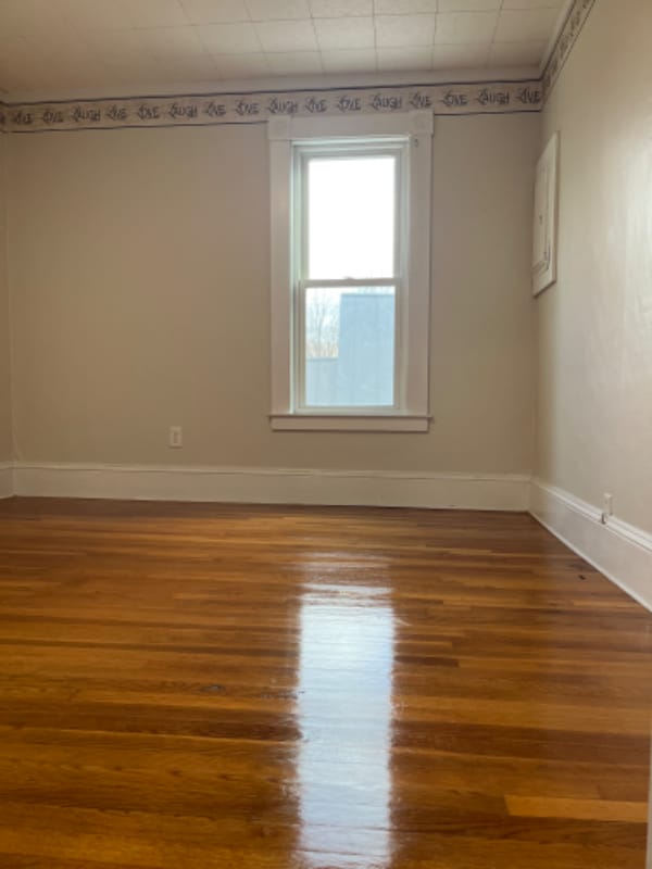 Photo - 21 Pleasant St Unit Apt 3