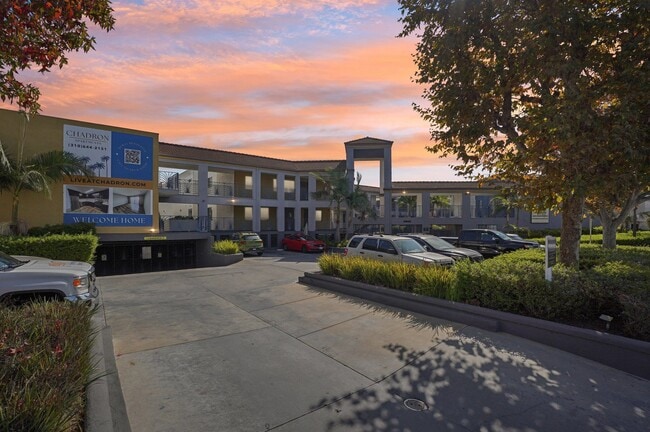 Photo - Chadron Apts