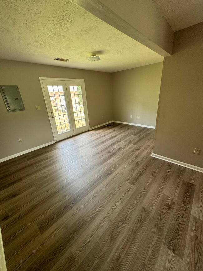 Photo - 154 W Peach St Unidad D1