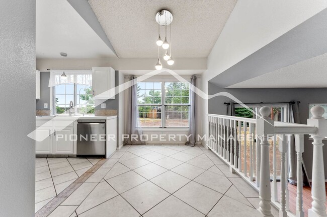 8550 Van Gordon Ct