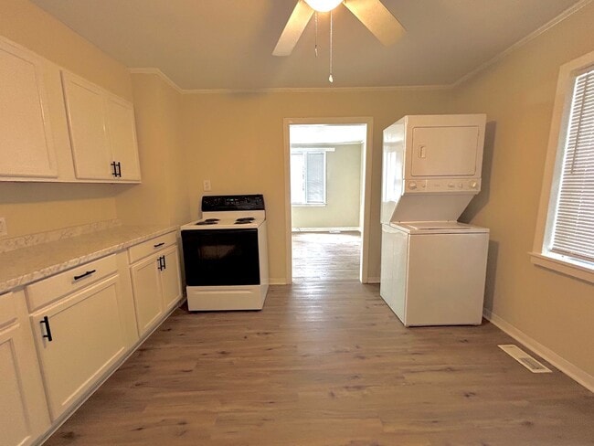 Photo - Beautifully remodeled 2-bedroom, 1-bathroom home with a perfect blend of comfort and convenience