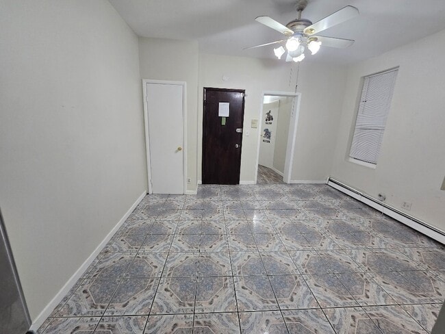 Photo - 750 Glenmore Ave Unit 1