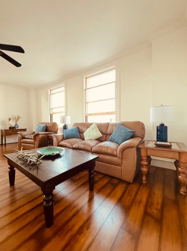 Building Photo - 455 E Ocean Blvd Rental