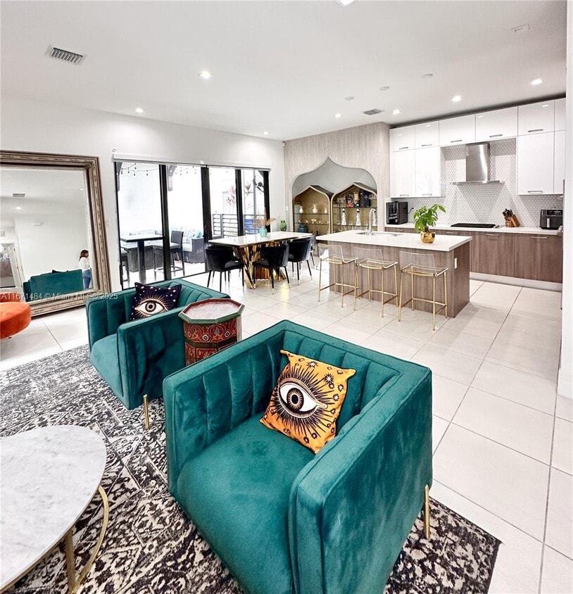 Photo - 8272 NW 44th Ter (Doral, FL)