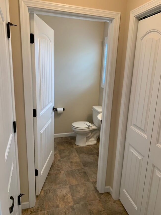 Photo - Maryville 37804 - 3 Bedroom, 2.5 Bath Home - Contact Debra Johnson (865) 591-8281