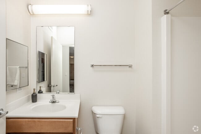 3BR, 2BA - 1,201 SF - Laverne Apartments