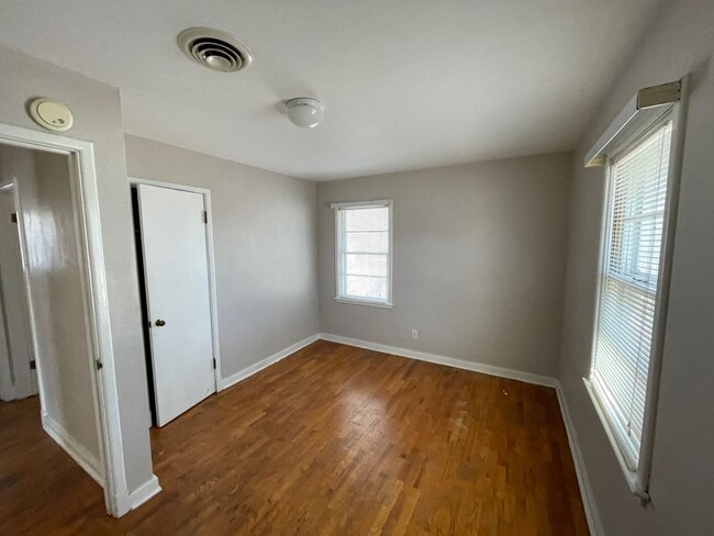 Photo - 2 bedroom unit across street from KSU Camp...