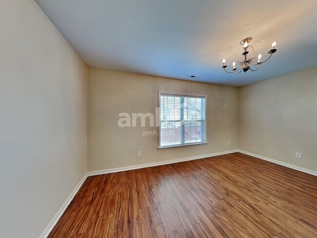 Photo - 1419 Infinity Ln