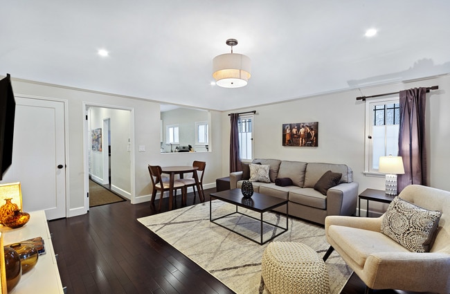 Living Room - 1118 Poinsettia Dr Apartments Unit 1120 Lower