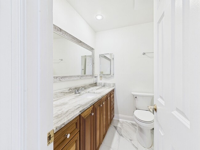 Photo - 701 Dogwood Ln