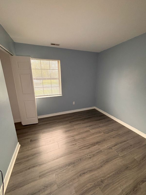 Photo - 96 Tecumseh Trail