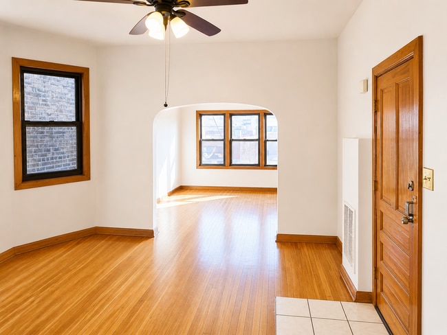 Photo - 2825 N Milwaukee Ave Unit 1