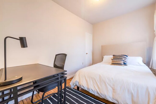 Photo - 15 Garden St Unit 4