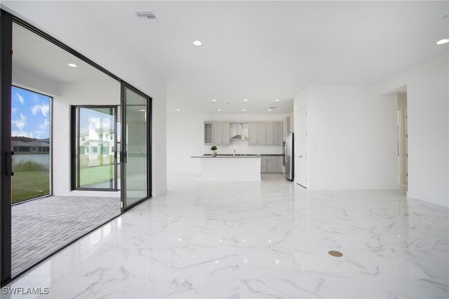Photo - 20195 Ainsley St