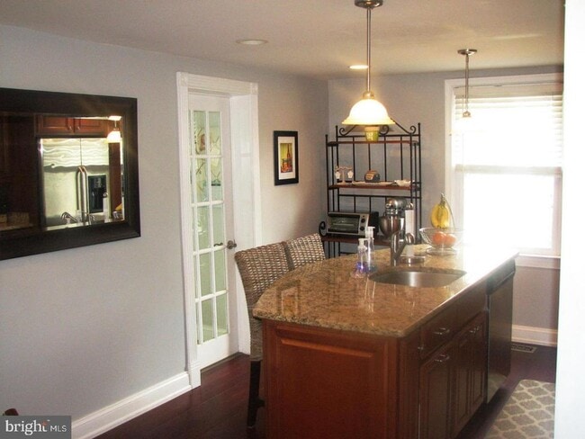 Photo - 1706 Willow Ave