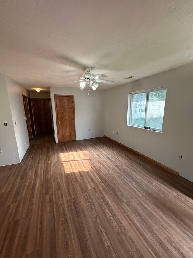 Photo - CD-111 Unit A