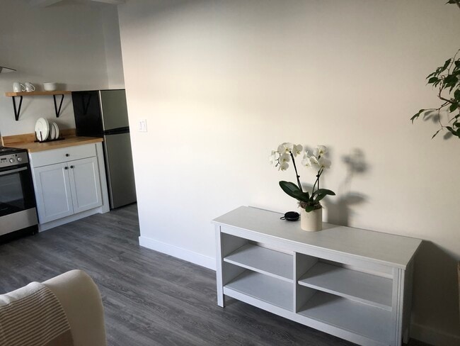 Kitchen and living room - 680 Rosal Way Unit A'