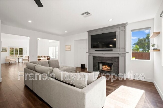 Photo - 285 Oak Valley Ln