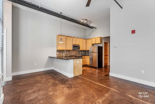 Photo - Landmark at 1700 Apartments