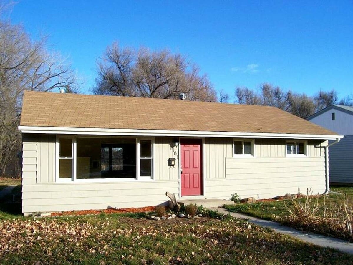 3-Bedroom Home Just Minutes from Everything - 3-Bedroom Home Just Minutes from Everything