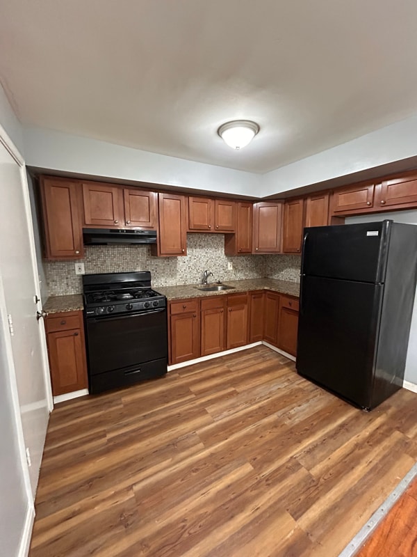 Photo - 1409 Nicolay Way