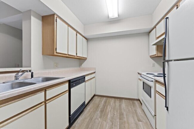 Photo - 2136 Stirrup Ln